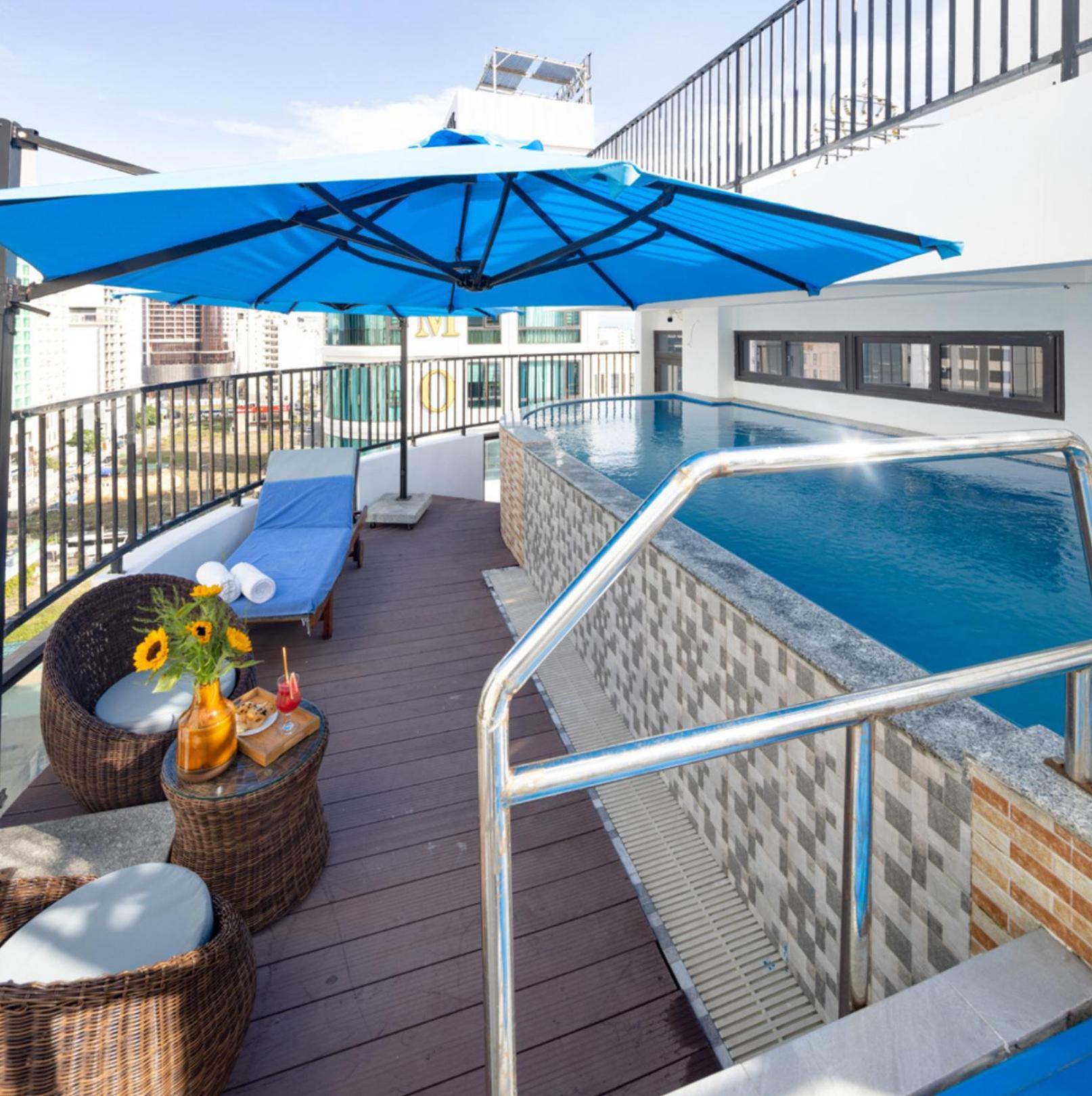 Minh Chau Premium Hotel Danang Экстерьер фото